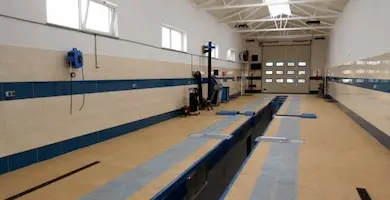 Okręgowa Stacja Kontroli Pojazdów – wnętrze